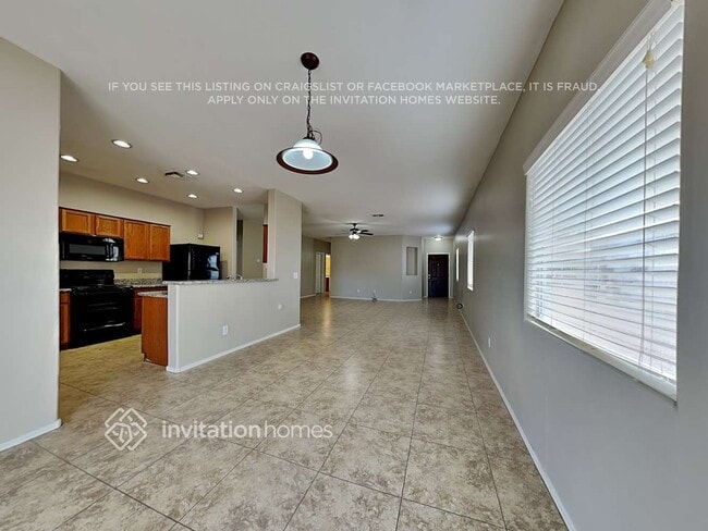 Photo - 2310 N 92nd Dr