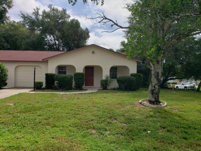 Photo - 41 Hydrangea Ln