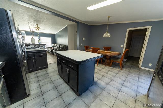 Photo - 5774 Clay St