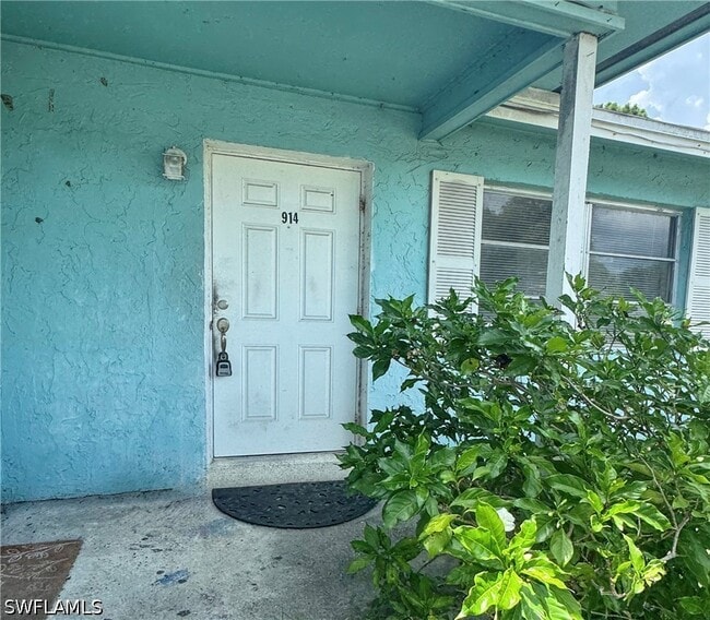 Building Photo - 914 San Remo Ave