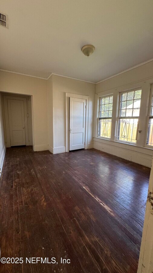 Photo - 45 W 22nd St