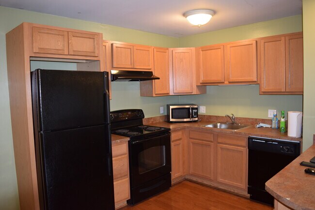 Kitchen - 2425 Torquay Ave Unit 108