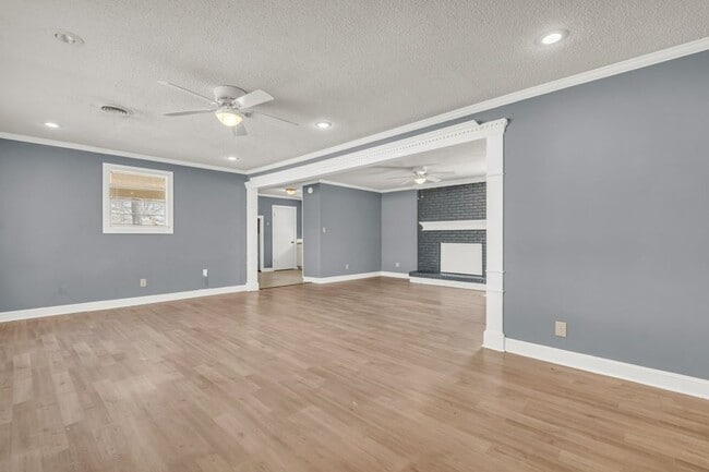 Photo - Renovated 3 Bedroom 1 Bath Home for Rent!