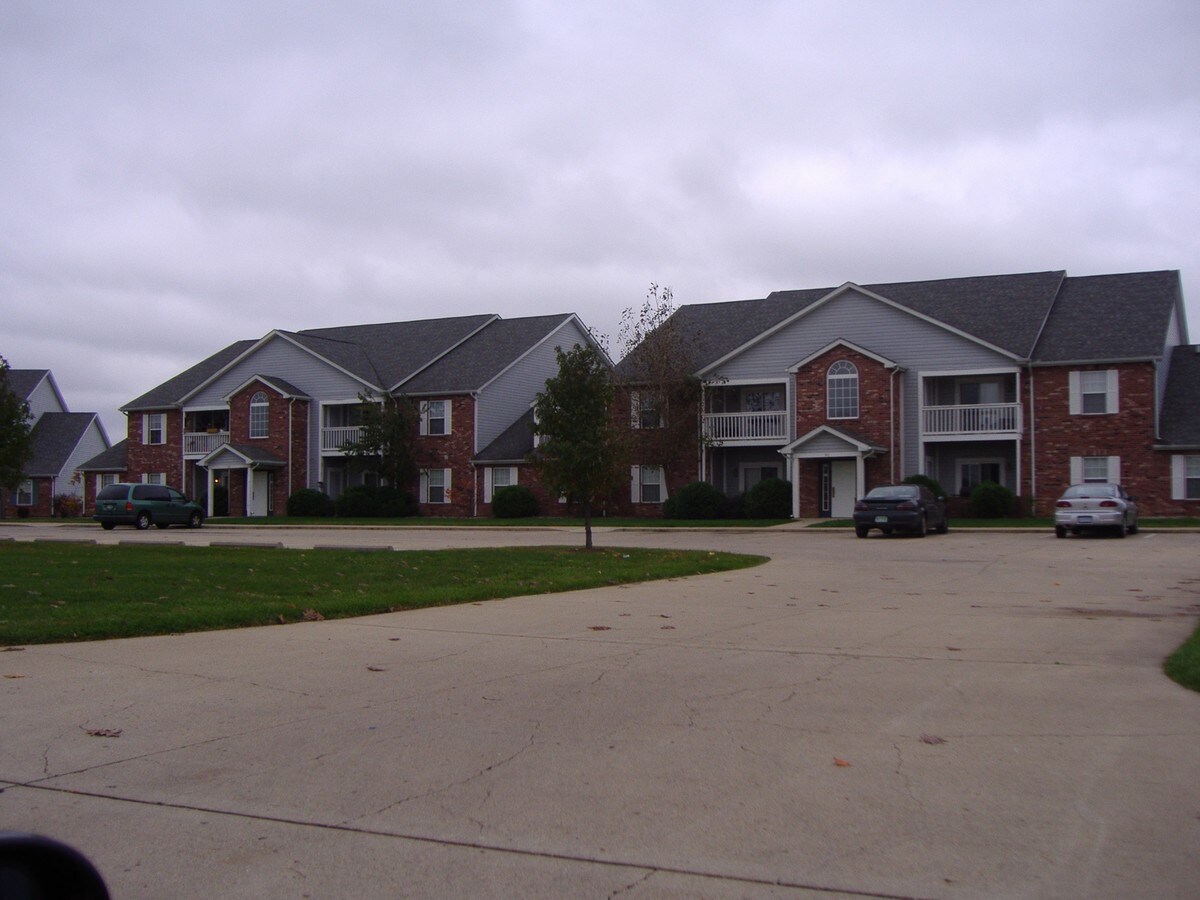 Mill Creek Apartments - Mill Creek Apartments