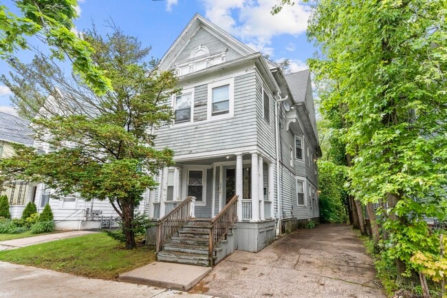 Building Photo - 379 Winthrop Ave Rental