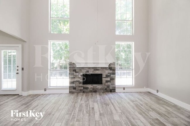 Photo - 3601 Creekview Ct