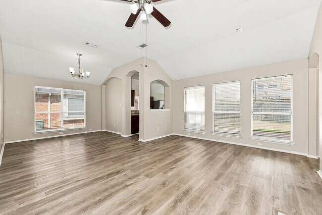 2809 Berry Hill