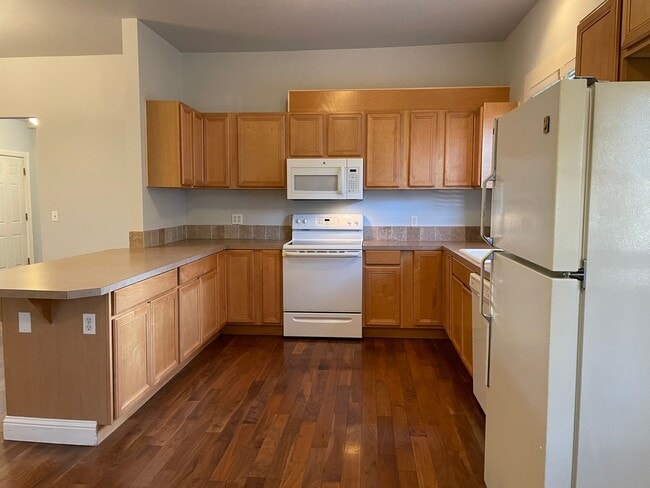 Building Photo - M1614 #1-3 Unit M1614-1