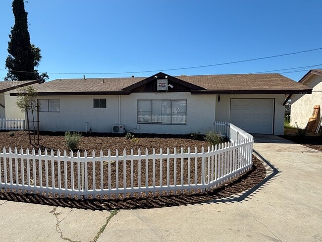 Building Photo - Fully Renovated 3BD/1.5BA Unit | Eucalyptus Ave, Moreno Valley