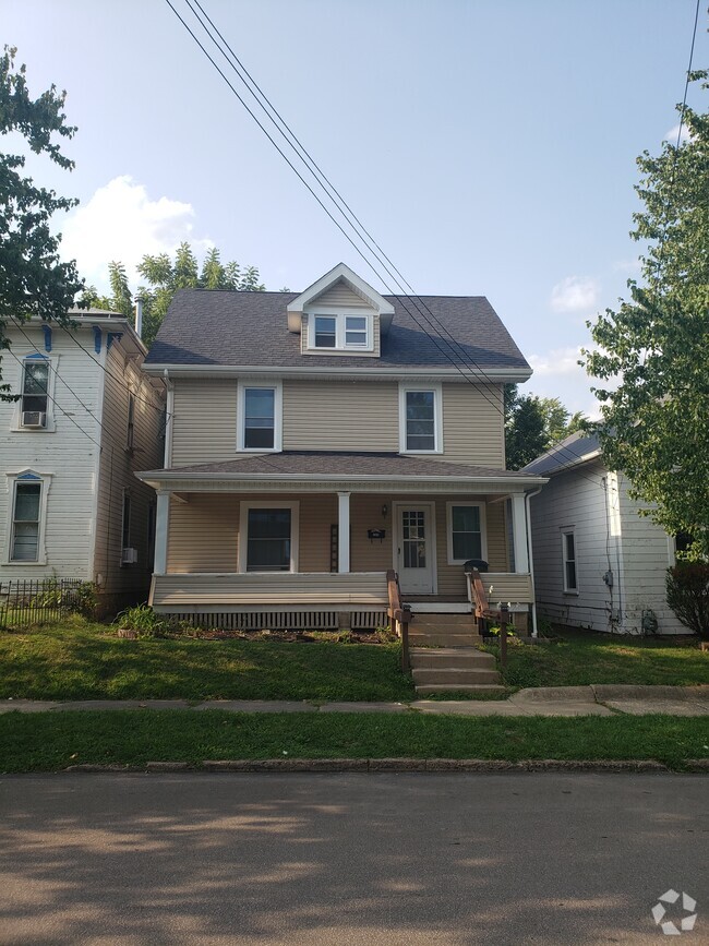 Building Photo - 206 E Liberty St Rental
