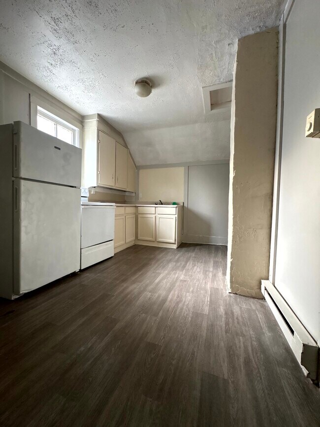 Photo - 420 Middlebury St Unit 2
