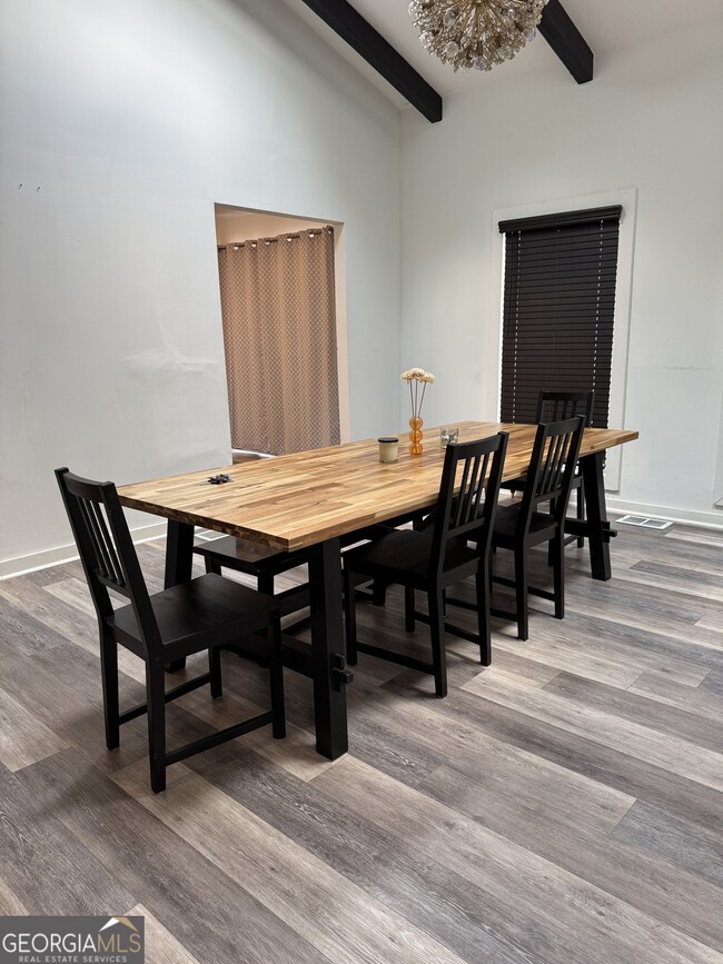 Photo - 1014 Curran St NW