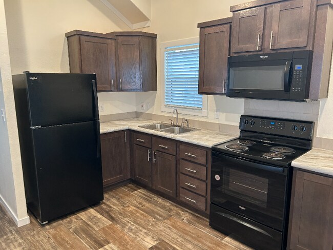 Photo - 5215 Crestway Rd