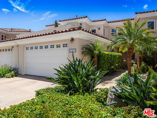 23949 De Ville Way