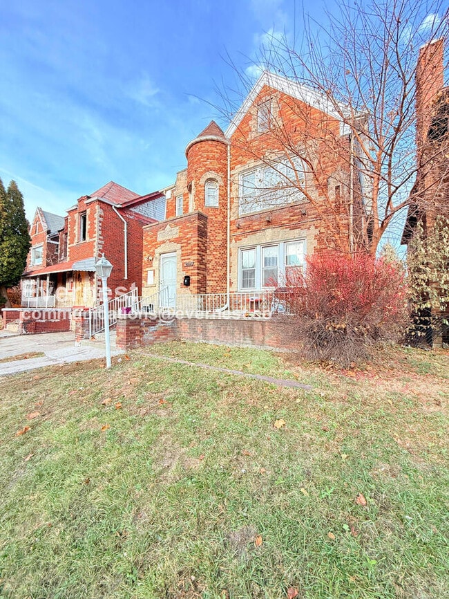 Photo - 1 Bed/1 Bath Home with Detached Garage / Pet-Friendly / Vouchers Accepted / Available Now!