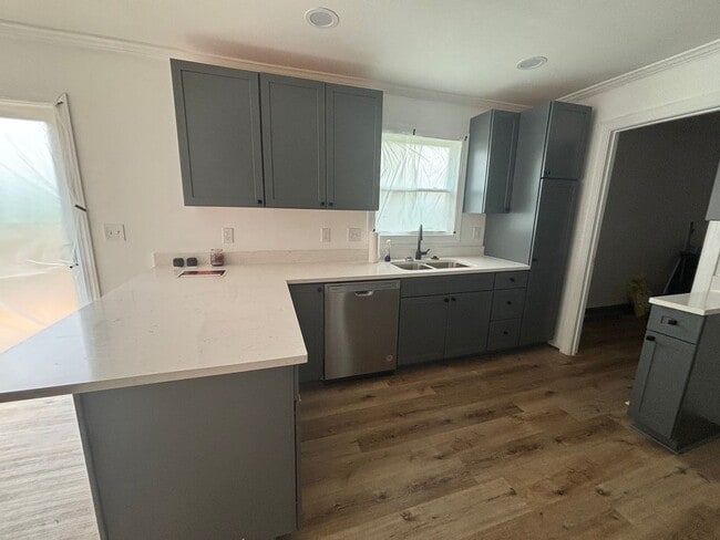 Photo - 7616 Lingerfelt Rd