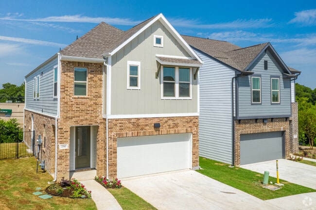 Photo - Echelon At Reverchon Bluffs Rental Homes