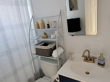 Photo - 5211 Julian St