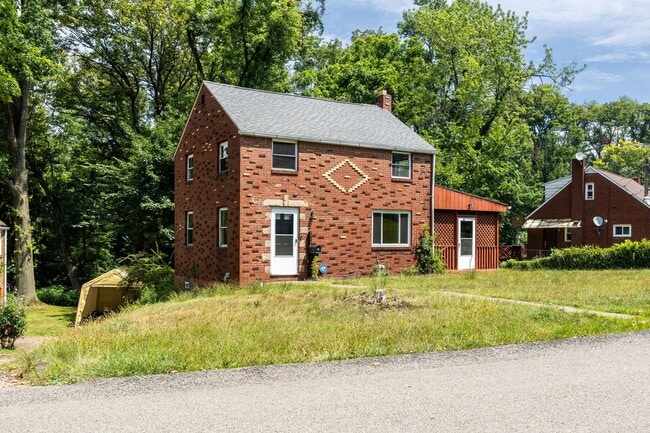 Building Photo - 9717 Glendale Rd Rental