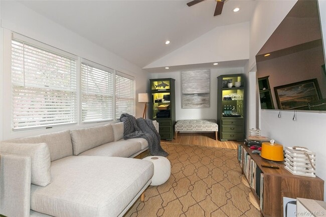 Photo - 7 Suffolk Rd