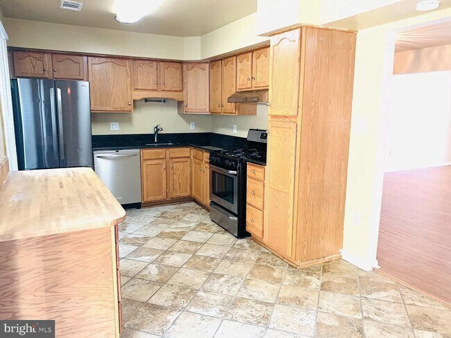 Photo - 14655 Forsythia Terrace