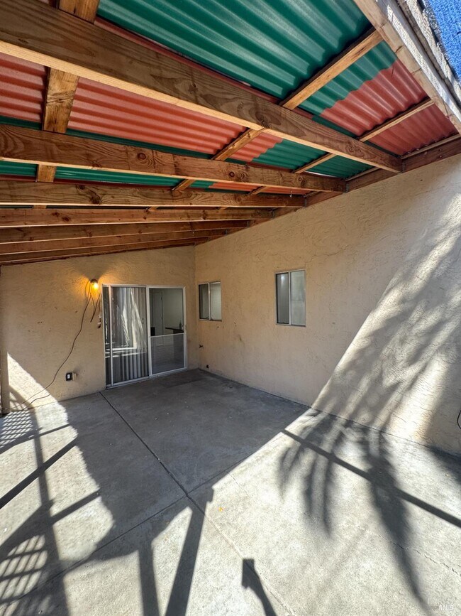 Photo - 120 Merrimac Ct