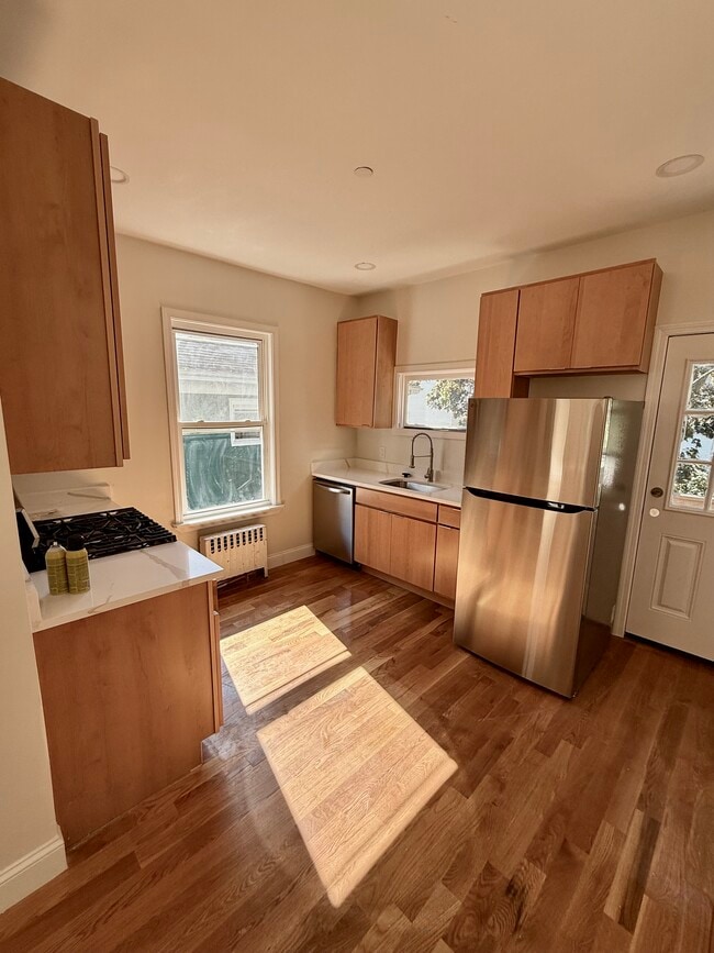 Building Photo - Chestnut Street Residences Unit 2A