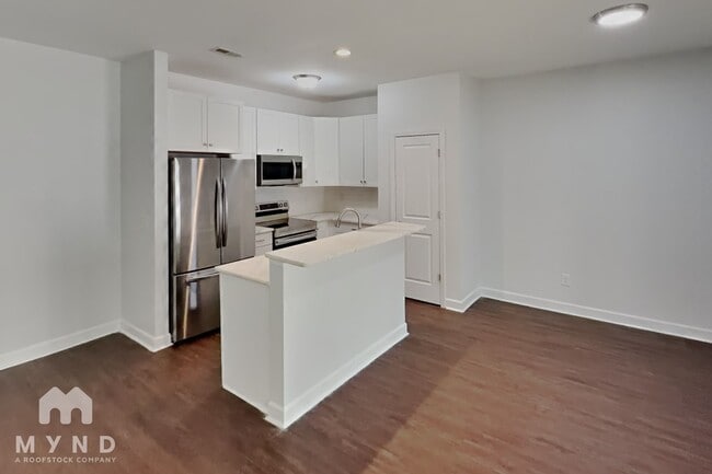 Photo - 910 N Ransom St