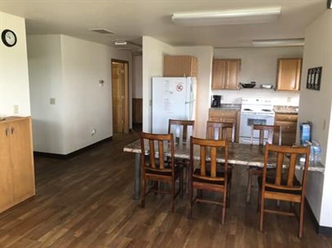 Photo - 7 Bed 2.5 Bath House for Rent