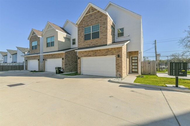 Building Photo - 308 Queen Sude Ln Rental