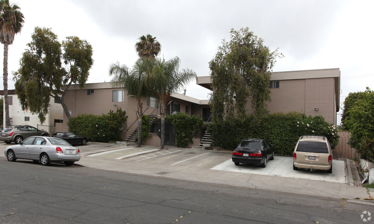 Photo - 4665-4669 34th St