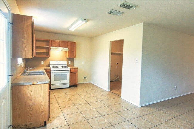 Photo - 7419 Kennemer Dr