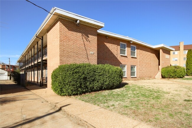 Building Photo - 4770 Kings Dr Unit G