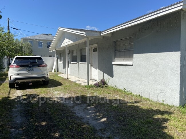 Photo - 2524 W Carmen St Apartment