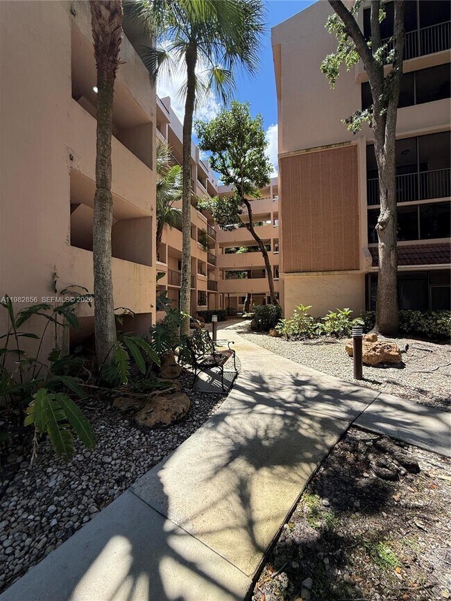 Photo - 6800 Cypress Rd Unit 305