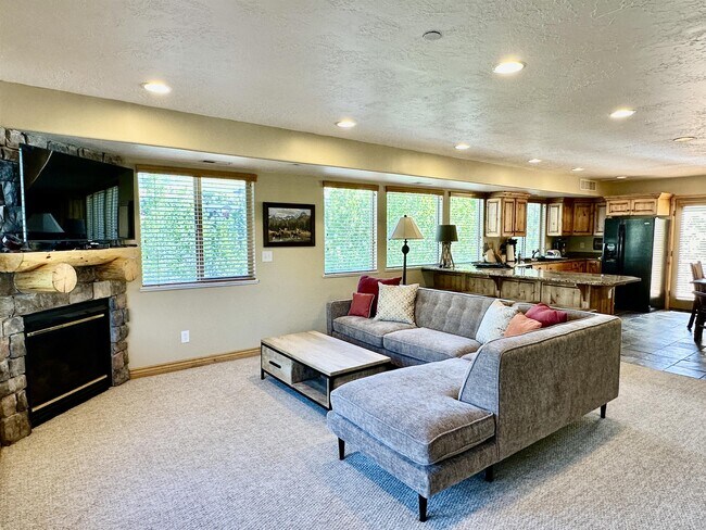 Photo - 3521 Moose Hollow Dr