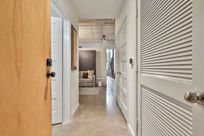 Photo - 675 Greenwood Ave NE