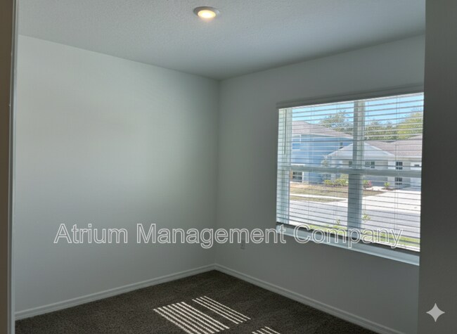 Photo - 1254 Alstonia Ln