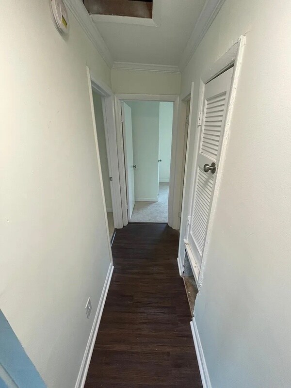 Photo - 401 Angier Ave NE