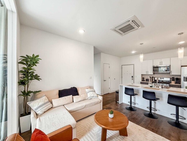 Photo - 1240 Cadwallader St Unit ID1264162P