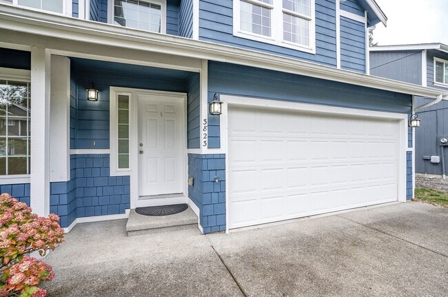 Photo - Charming 3BR/2.5BA in Desirable Gig Harbor...