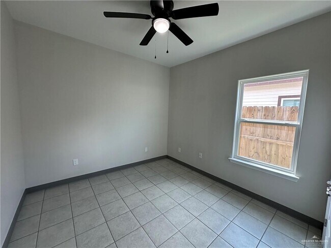 Photo - 10 Valley S Cir Unidad B