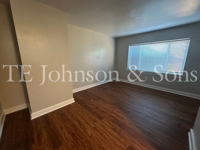 Photo - 1930 Elizabeth Ave Apartamento Unidad 1930 Elizabeth 1