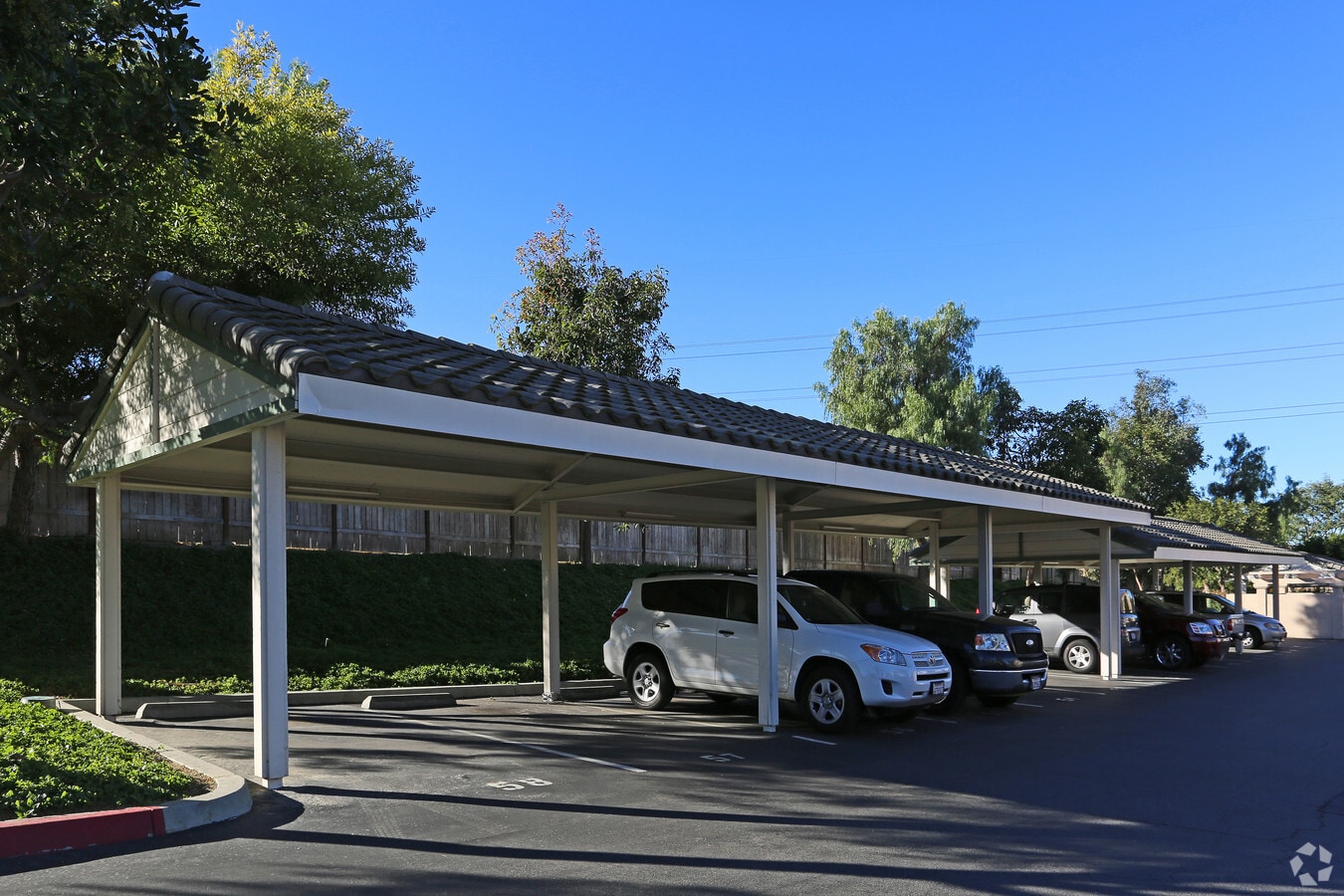 Villa Loma Apartments - Villa Loma Apartments