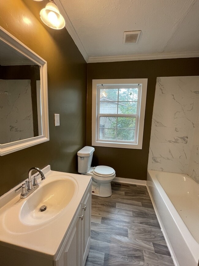 Photo - 511 Woodward Ave