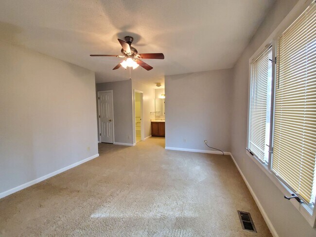 Photo - 7097 Tollhouse Dr
