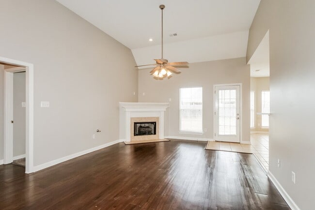 Photo - 5607 Antelope Cove