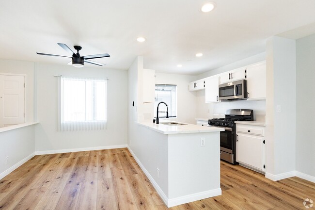 Photo - 1945 Glendon Avenue