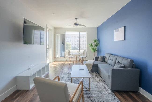 Building Photo - 701 W Rio Salado Pkwy Unit ID1263086P Rental
