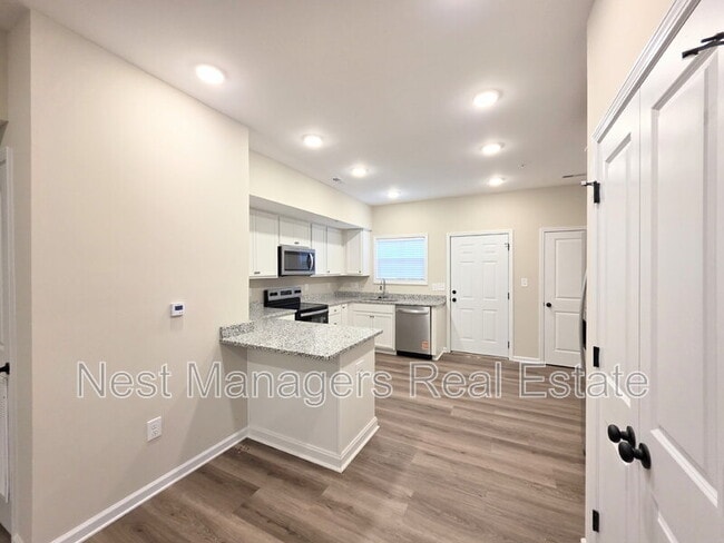 Photo - 1511 Fort Bragg Rd